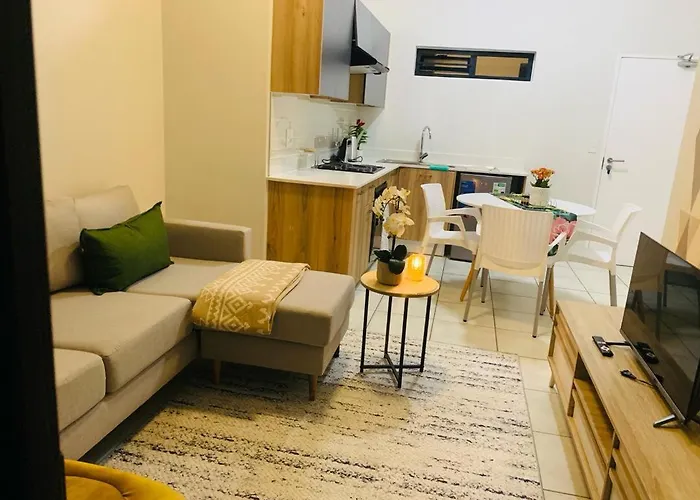 Nelly\'S Green Creek Luxury Apartment